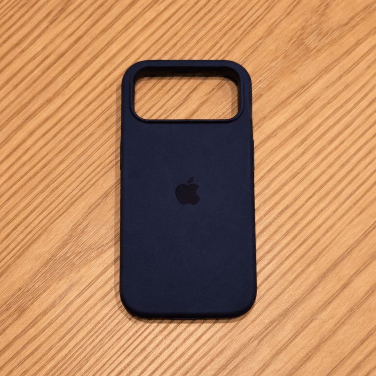 MagSafe-kompatibles Silikonetui mit Soft-Touch-Oberfläche für iPhone