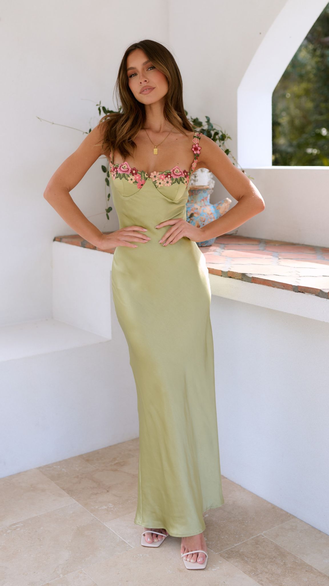 Partykleid mit floralem Stickerei | Maxi