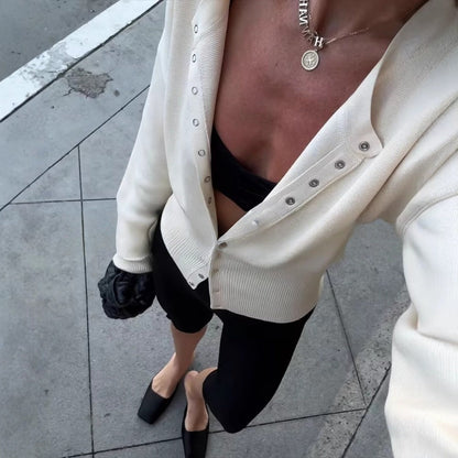 Strickjacke mit Knopfleiste und langen Ärmeln für Damen - Claudia