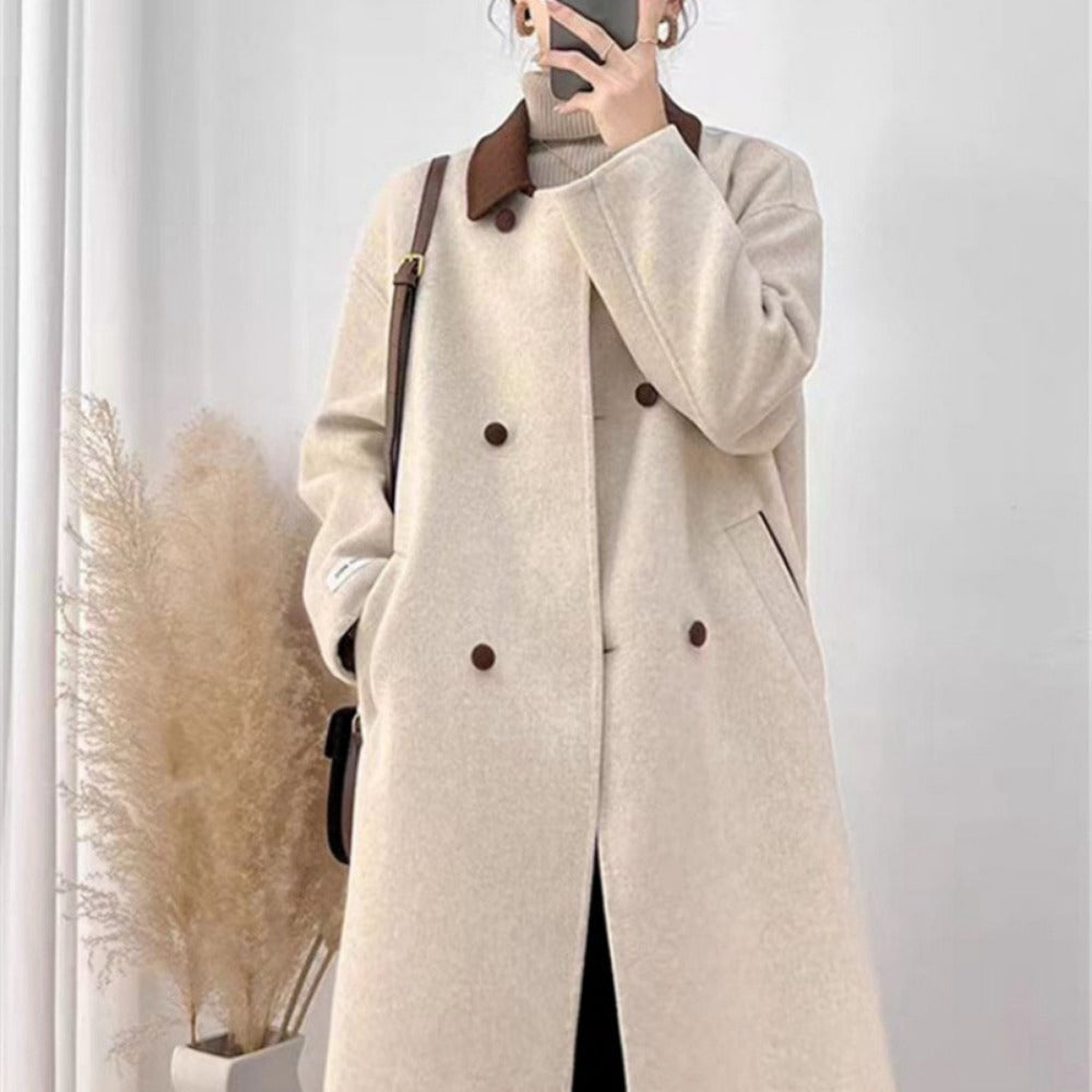 Damen Langer Wollmix-Mantel in Beige mit Braunem Kragen – Ambra