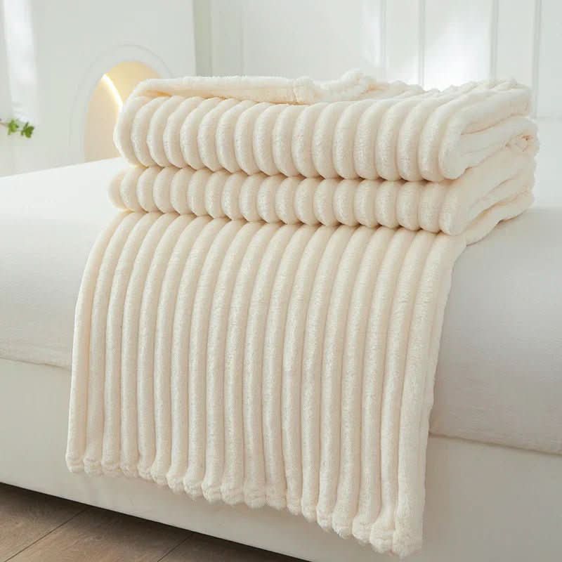 Breite Fleece-Decke aus Flanell mit Streifenmuster