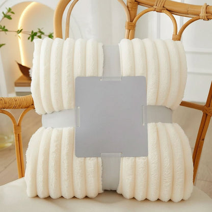 Breite Fleece-Decke aus Flanell mit Streifenmuster