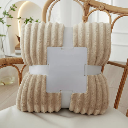 Breite Fleece-Decke aus Flanell mit Streifenmuster