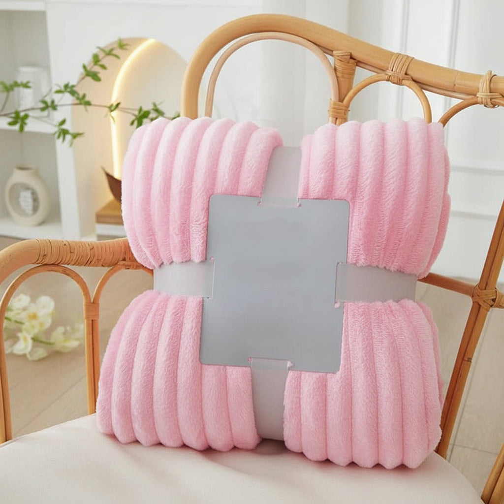 Breite Fleece-Decke aus Flanell mit Streifenmuster