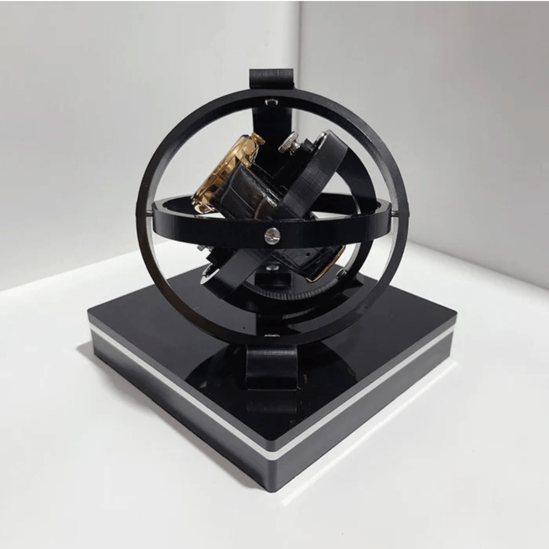 Automatischer Uhrenbeweger mit geräuschlosem Betrieb