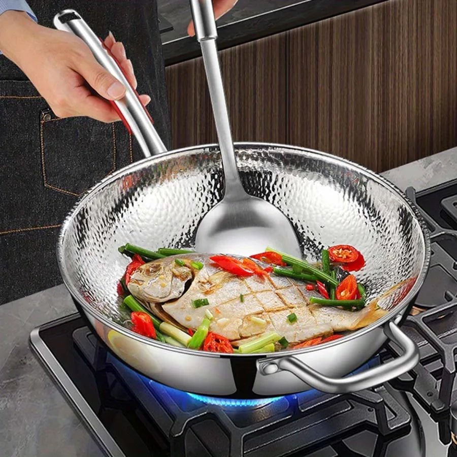 Premium Titan-Wok mit rundem Boden für Induktionsherde und müheloses Pfannenrühren
