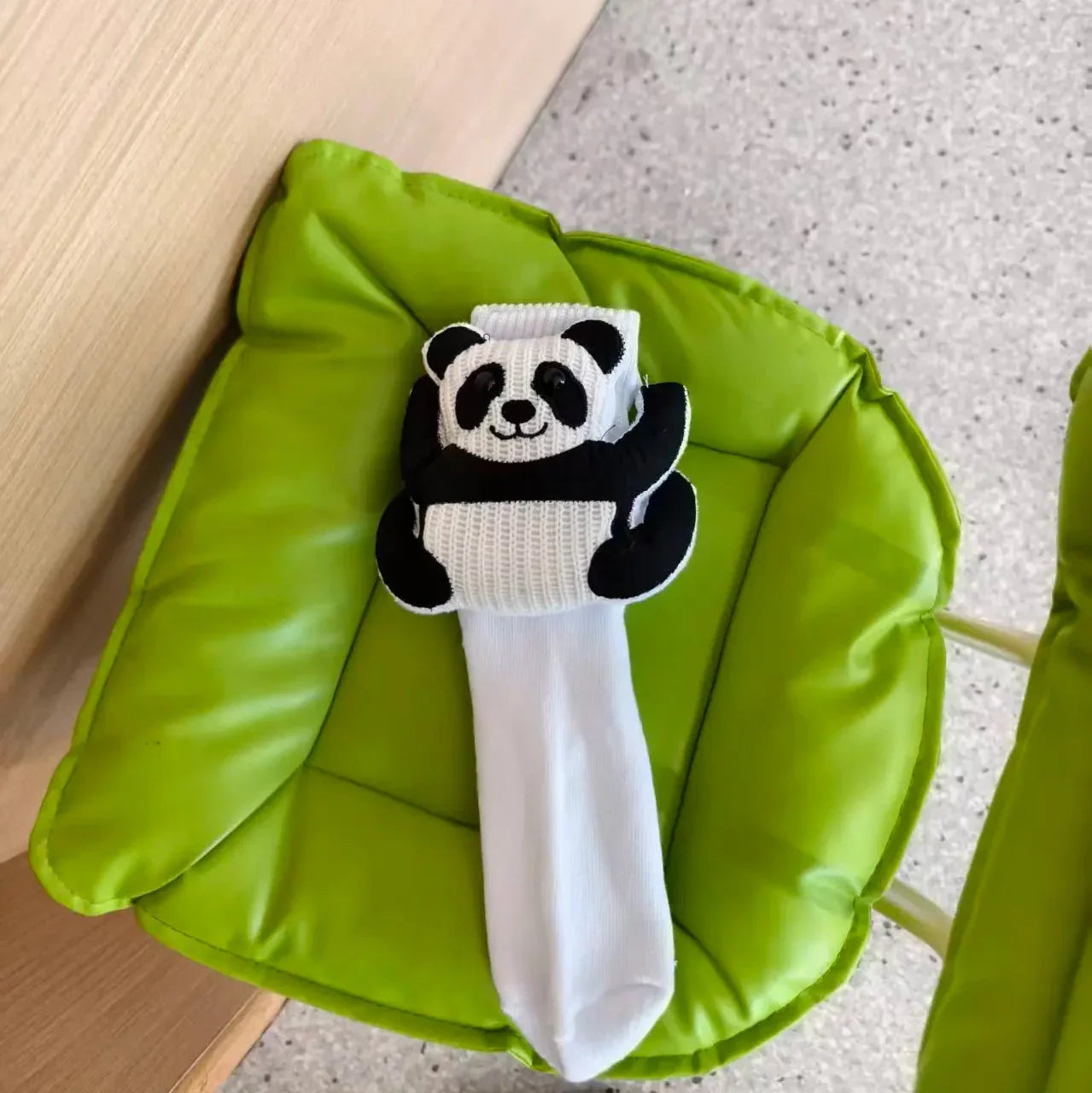 Gemütliche Haussocken mit adorablen 3D-Tierdesign und sicherer rutschfester Sohle