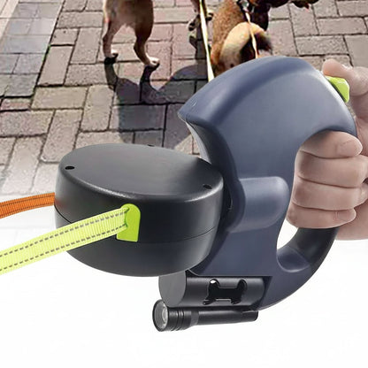 Einziehbare Leine für zwei Hunde mit integriertem Taschenlampe