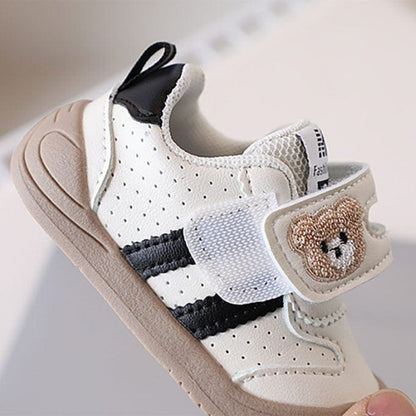 Trendige Babyschuhe aus bequemem und weichem Stoff