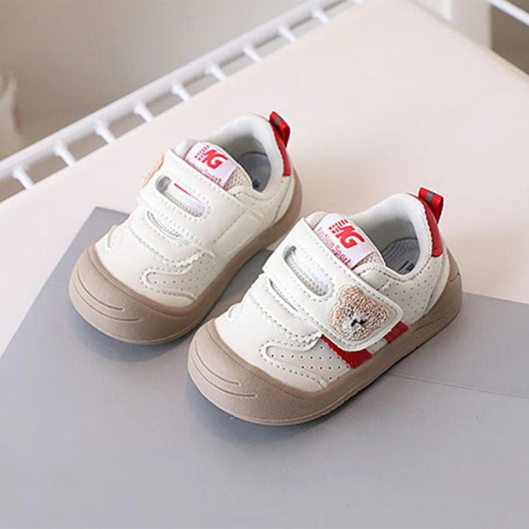Trendige Babyschuhe aus bequemem und weichem Stoff