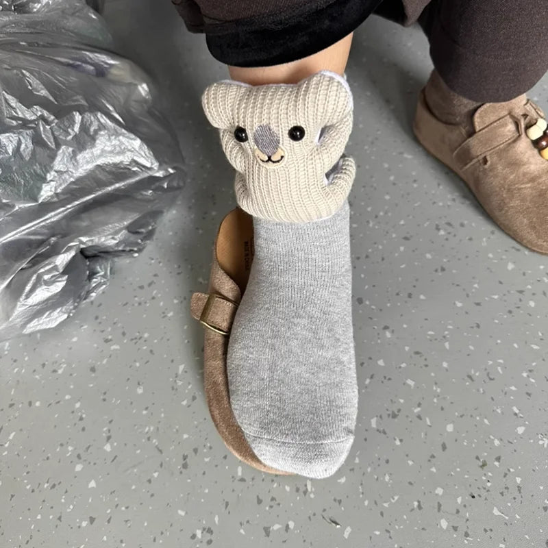 Gemütliche Haussocken mit adorablen 3D-Tierdesign und sicherer rutschfester Sohle