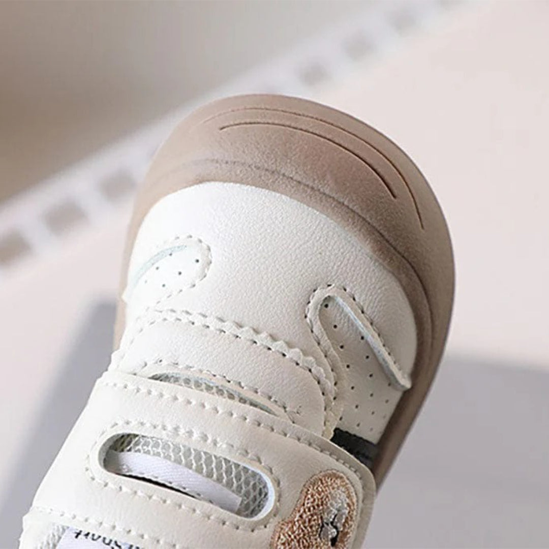 Trendige Babyschuhe aus bequemem und weichem Stoff