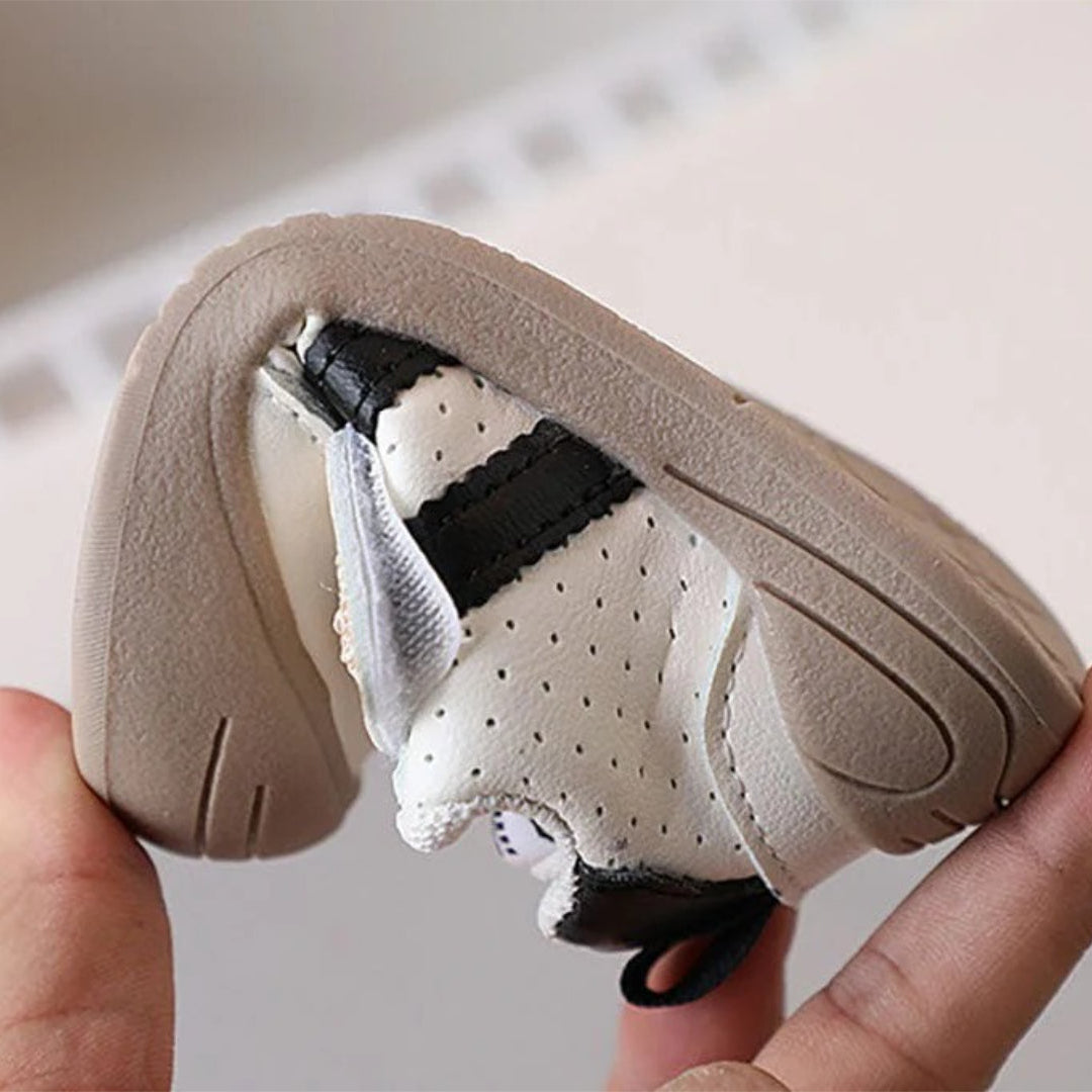 Trendige Babyschuhe aus bequemem und weichem Stoff
