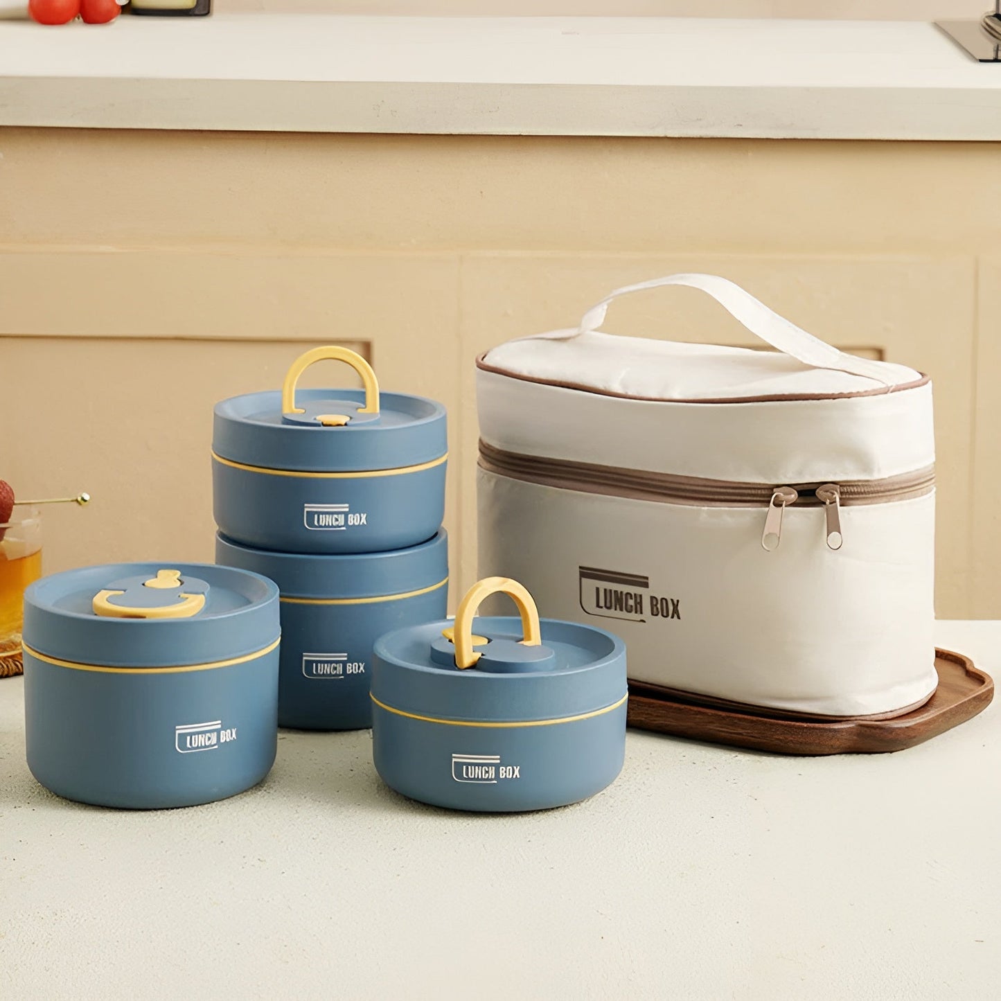 Isolierte Lunchbox mit mehrschichtigen Fächern und auslaufsicherem Design | Mit Tragetasche