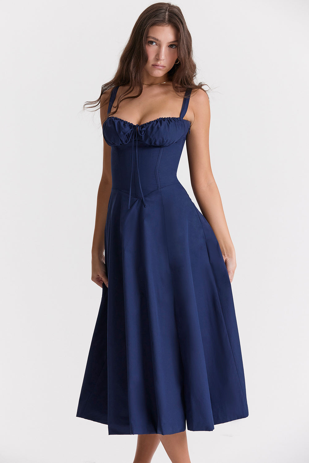 Maßgeschneidertes Bustierkleid mit modernem Frühlingsblumenmuster