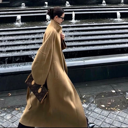Langer Oversize-Trenchcoat für Damen – Delfina