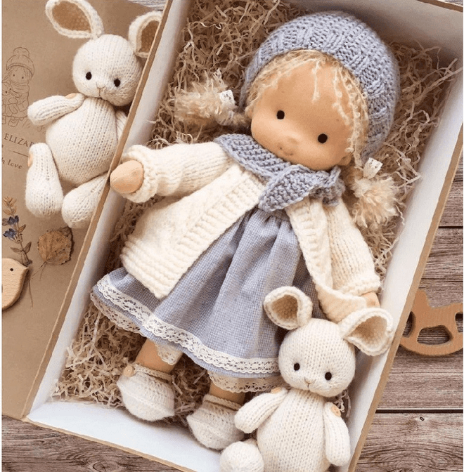Handgefertigte Winter Kuschelpuppe
