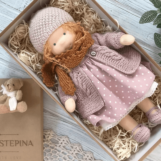 Handgefertigte Winter Kuschelpuppe