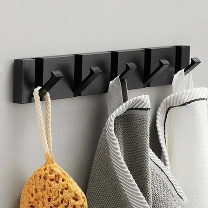 Eleganter Wandhaken mit klappbarem Design für platzsparende Organisation