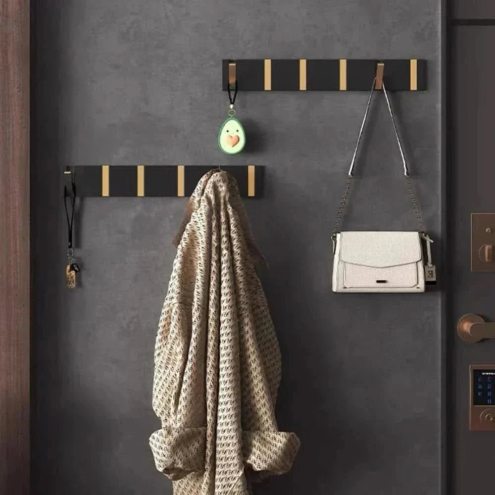 Eleganter Wandhaken mit klappbarem Design für platzsparende Organisation