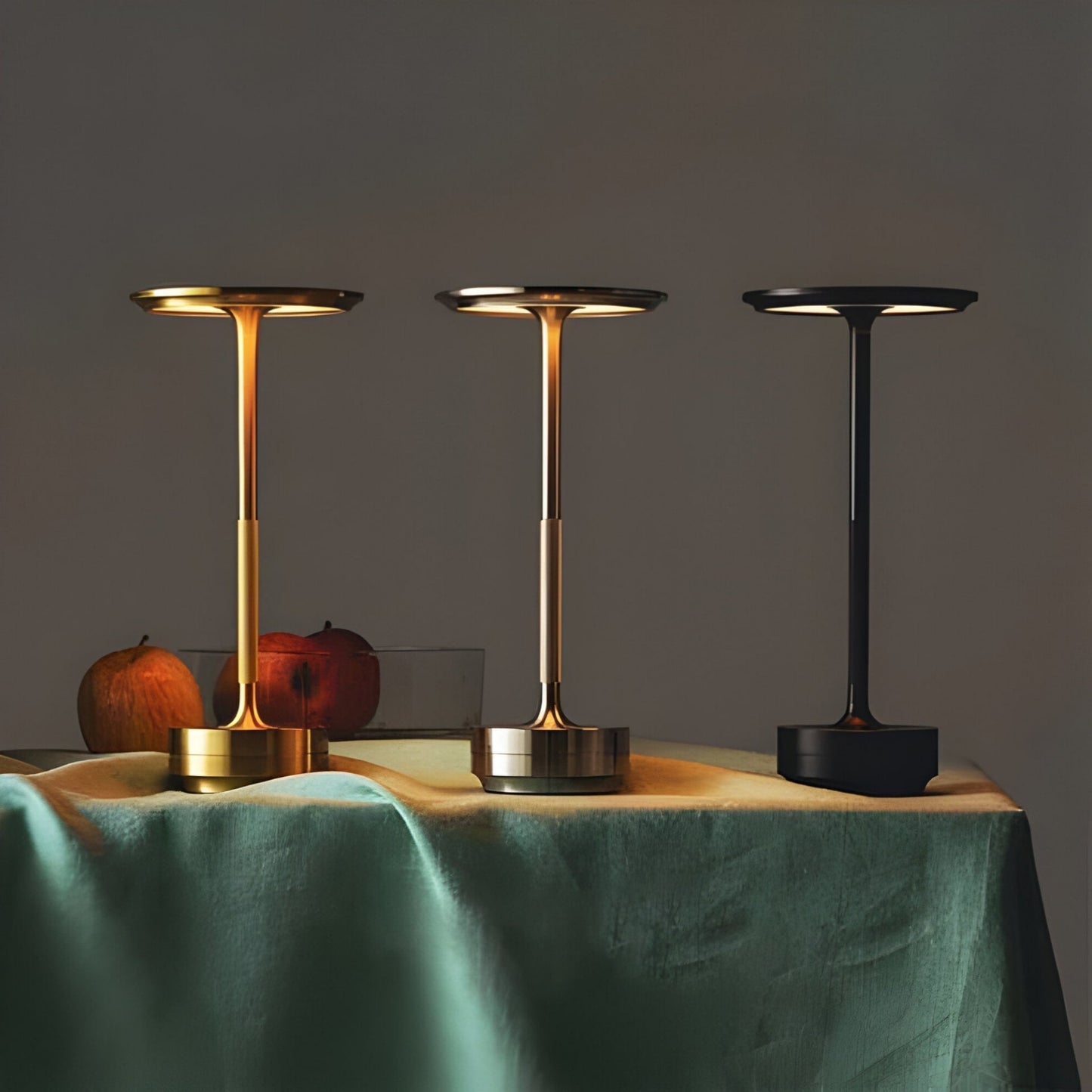 Kabellampe mit Akku für das Wohnzimmer | Vielseitige Schreibtischlampe