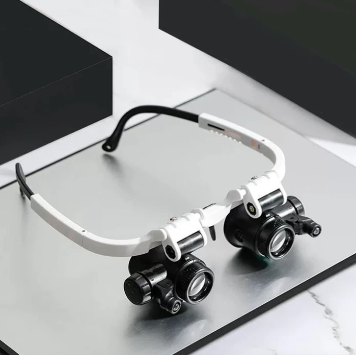 Vergrößerungsgläser mit Licht und 8x, 15x & 23x Vergrößerung
