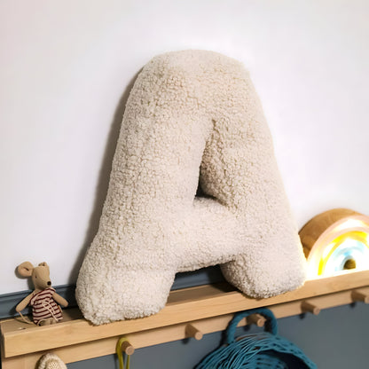 Anpassbares Plüschbuchstaben-Kissen - Weicher dekorativer Akzent für Sofa oder Kinderzimmer