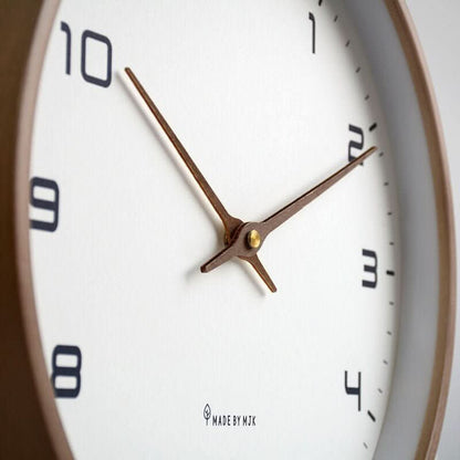 Holz-Wanduhr – Serene skandinavisches Design für ruhige Wohnräume