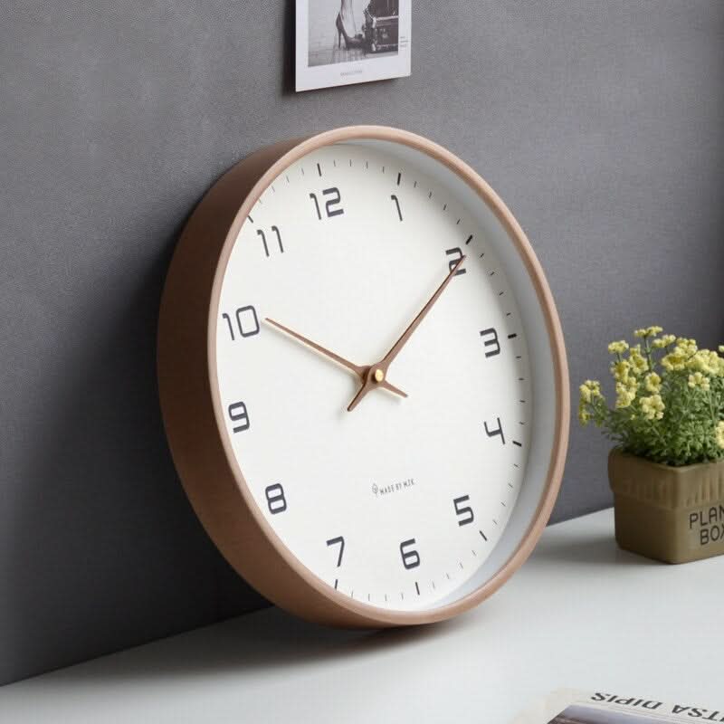 Holz-Wanduhr – Serene skandinavisches Design für ruhige Wohnräume