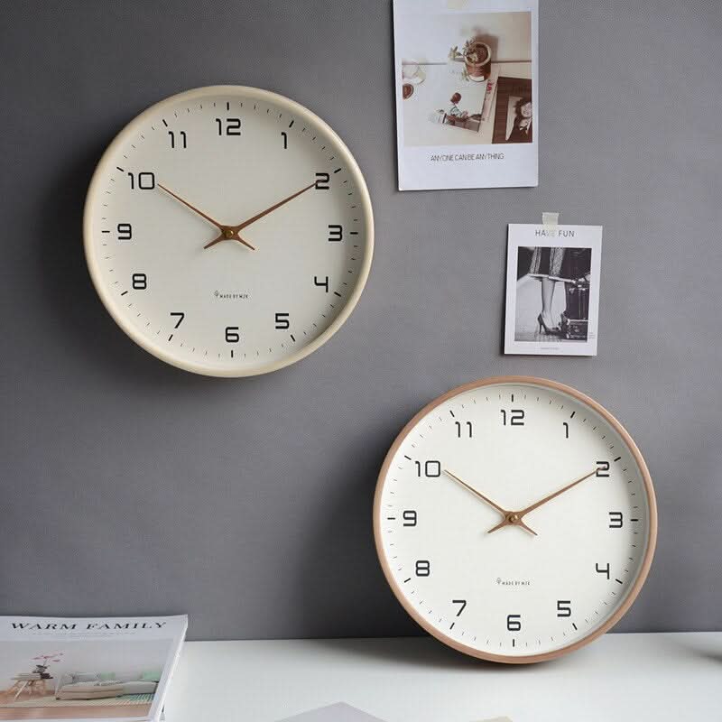 Holz-Wanduhr – Serene skandinavisches Design für ruhige Wohnräume