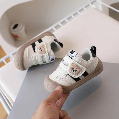 Trendige Babyschuhe aus bequemem und weichem Stoff