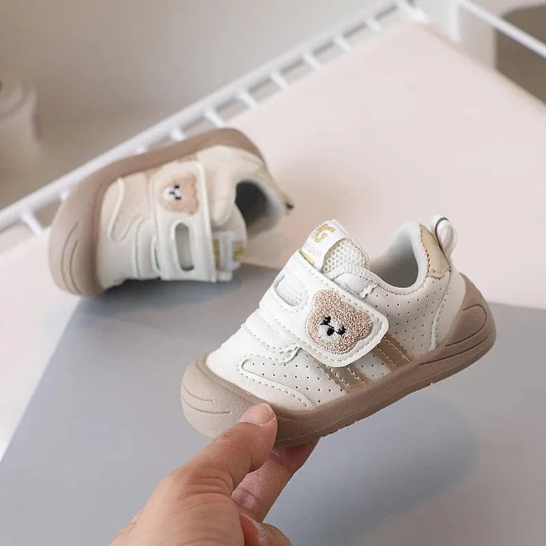Trendige Babyschuhe aus bequemem und weichem Stoff